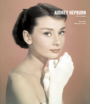 книга Audrey Hepburn: A Life in Pictures (Reduced Format), автор: Yann-Brice Dherbier